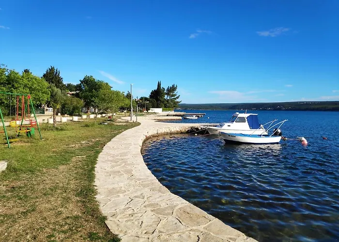 Villa PUNTA BLAVA, beach-front, sea-view, large terraces, internet, Netflix, ideal for quiet vacation Apartamento *