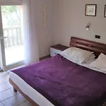 Villa Punta Blava - Beachfront Family Villa With Sea View - No Pets Allowed Διαμέρισμα Obrovac
