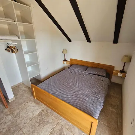 شقة Punta Blava - Beachfront Family With Sea View - No Pets Allowed *