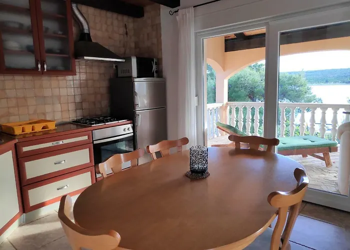 Villa Punta Blava - Beachfront Family Villa With Sea View - No Pets Allowed Apartamento Obrovac