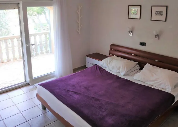 Villa Punta Blava - Beachfront Family Villa With Sea View - No Pets Allowed דירה אוברובץ
