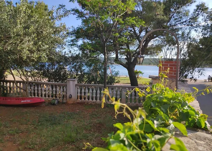 Villa Punta Blava - Beachfront Family Villa With Sea View - No Pets Allowed אוברובץ